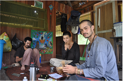 Having a painting session, in the house of mitsu.