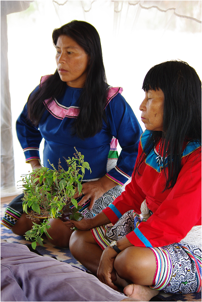 Early photos of Mama ida and Aunty Nora, preparing a ritual of Sanacion 'Healing'.