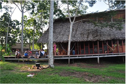 The main common area of Ani-Nii-shobo, many conversations happened here during my final year in the amazon. it was also the first conversation i had with my father back in Australia.